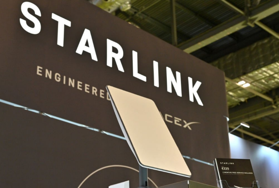Маск почав відключати Starlink у Південній Африці: у чому причина Маск почав відключати Starlink у Південній Африці: у чому причина